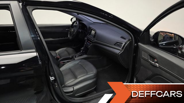 Hyundai AVANTE 1.6 e-VGT SMART Special купить на сайте DeffCars