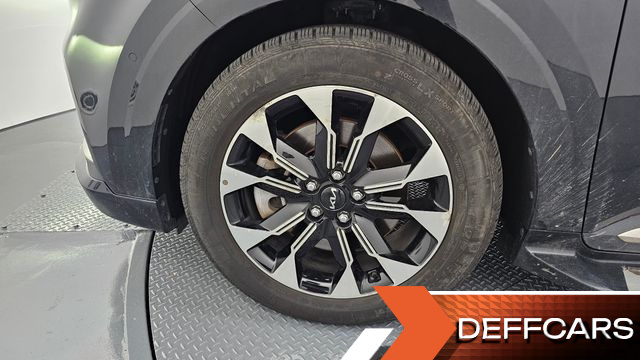 Kia CARNIVAL 7-Seater Hi-Limousine Signature купить на сайте DeffCars