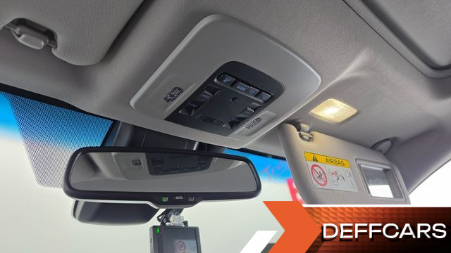 Toyota CAMRY 2.5 XLE Hybrid купить на сайте DeffCars