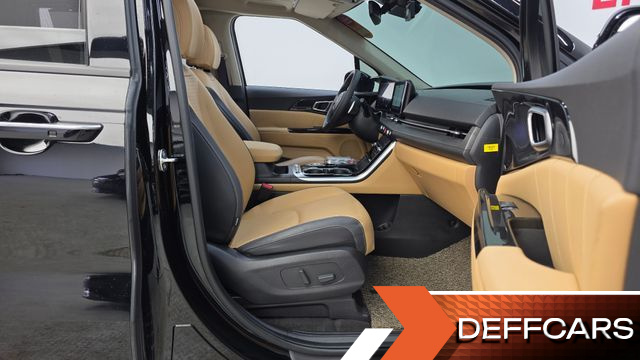 Kia CARNIVAL Gasoline 9-Seater Signature купить на сайте DeffCars