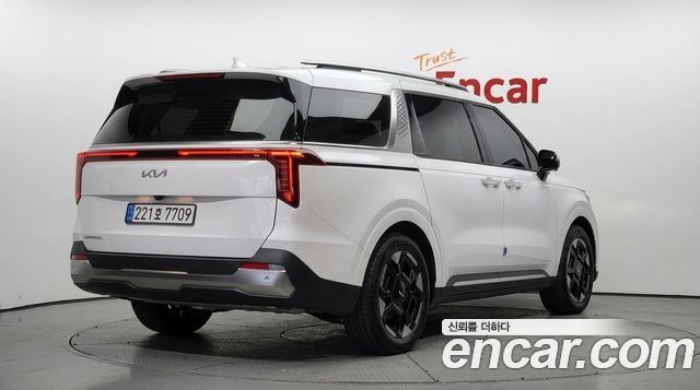 Kia CARNIVAL Gasoline 9-Seater Noblesse купить на сайте DeffCars