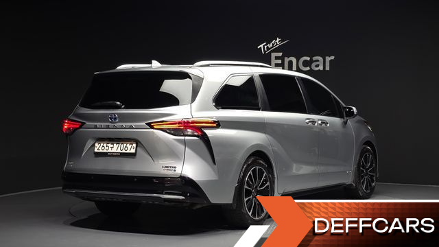 Toyota SIENNA 2.5 Hybrid AWD купить на сайте DeffCars