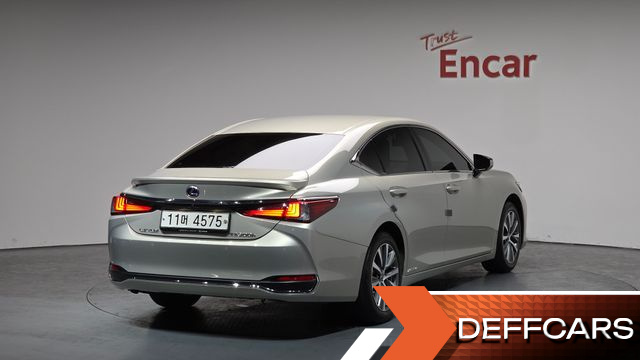Lexus ES Supreme купить на сайте DeffCars