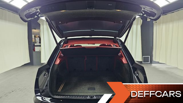 Bentley BENTAYGA 4.0 V8 Azure купить на сайте DeffCars