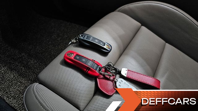 Porsche TAYCAN 4S купить на сайте DeffCars