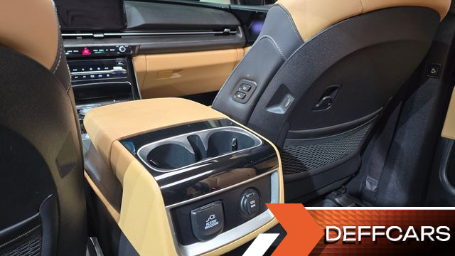 Kia CARNIVAL 9-Seater Signature купить на сайте DeffCars