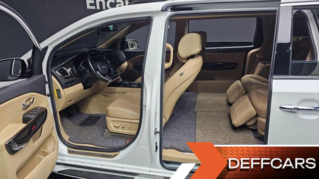 Kia CARNIVAL Gasoline 7-Seater Limousine President купить на сайте DeffCars
