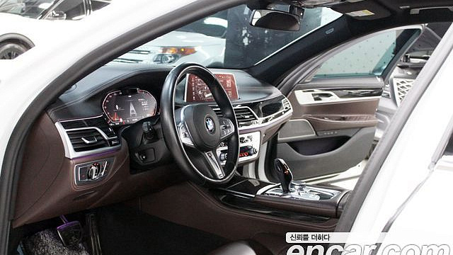 BMW 7-SERIES 740Li xDrive M Sport Package купить на сайте DeffCars