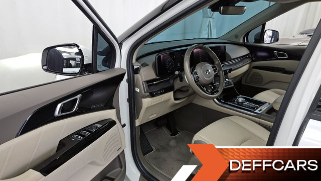 Kia CARNIVAL Gasoline 9-Seater Signature купить на сайте DeffCars