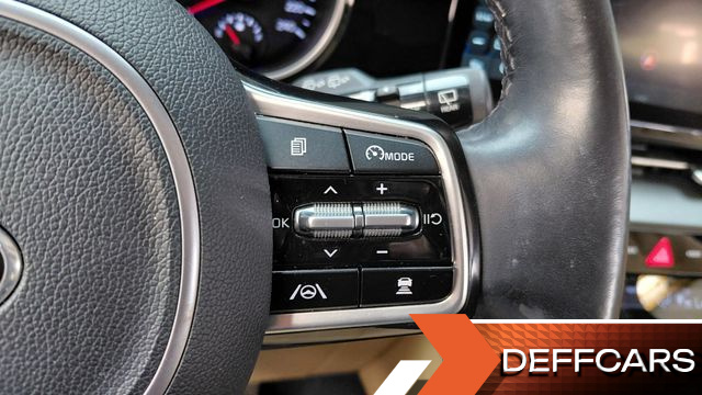 Kia CARNIVAL 9-Seater Prestige купить на сайте DeffCars