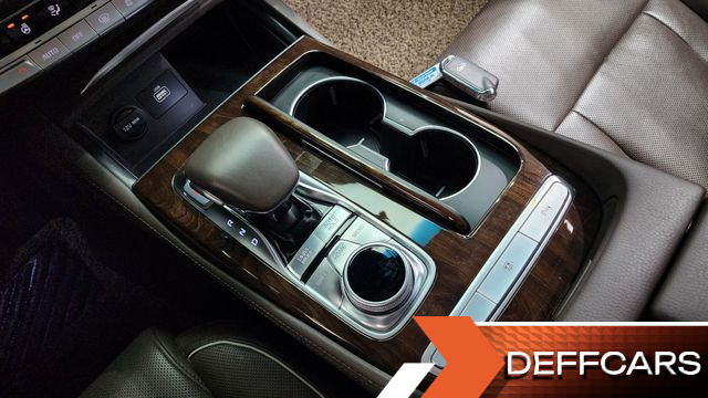 Kia K9 3.8 GDI AWD PlatinumⅡ купить на сайте DeffCars