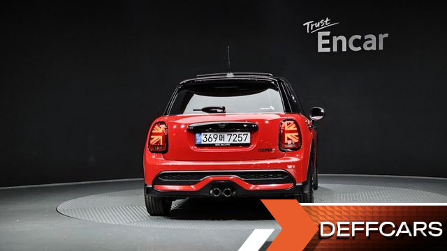 Mini COOPER 5Door Classic Third Generation купить на сайте DeffCars