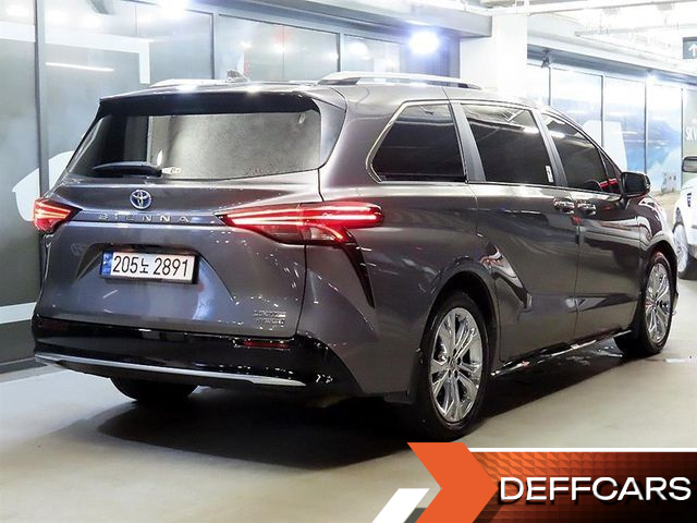 Toyota SIENNA 2.5 Hybrid 2WD купить на сайте DeffCars
