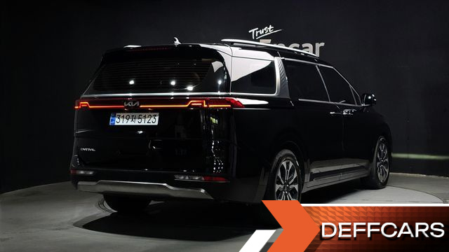 Kia CARNIVAL Gasoline 7-Seater Signature купить на сайте DeffCars