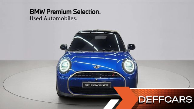 Mini COOPER 5 Door Favoured купить на сайте DeffCars