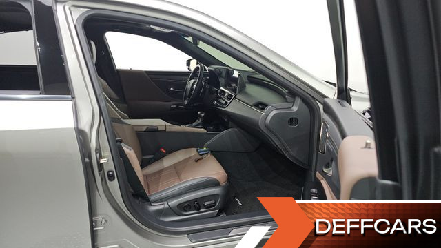 Lexus ES Executive купить на сайте DeffCars