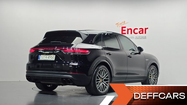 Porsche CAYENNE 3.0 E-Hybrid купить на сайте DeffCars