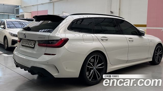BMW 3-SERIES 320i Touring M Sports купить на сайте DeffCars