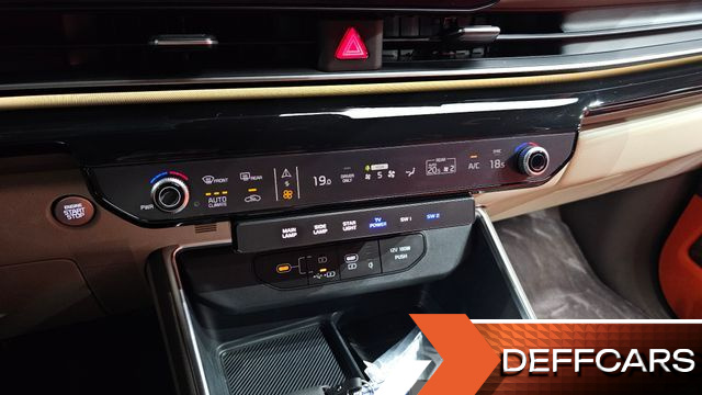 Kia CARNIVAL HEV 9-Seater Hi-Limousine (Special vehicle) купить на сайте DeffCars