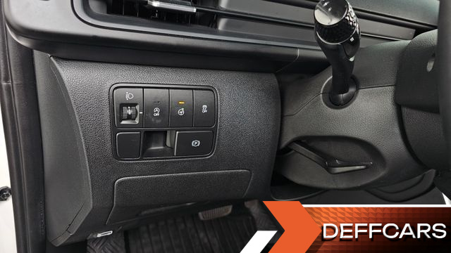 Hyundai STARIA Cargo 3-Seater Modern купить на сайте DeffCars