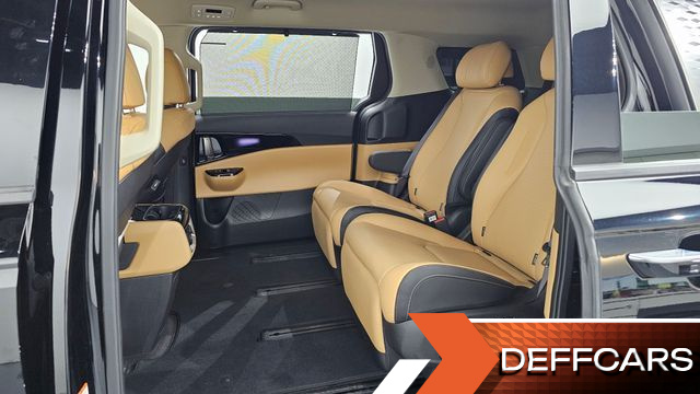 Kia CARNIVAL 7-Seater Signature купить на сайте DeffCars