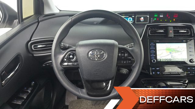 Toyota PRIUS 1.8 купить на сайте DeffCars