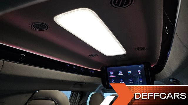 Kia CARNIVAL 7-Seater Hi-Limousine Signature купить на сайте DeffCars