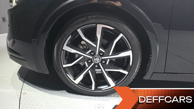 Toyota PRIUS 2.0 PHEV XSE купить на сайте DeffCars
