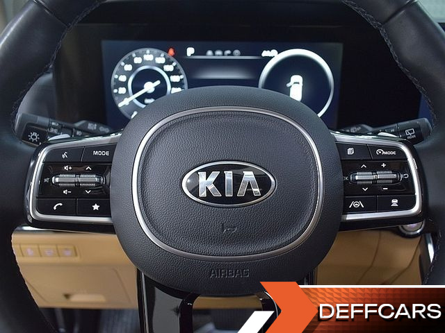 Kia CARNIVAL 9-Seater Signature купить на сайте DeffCars