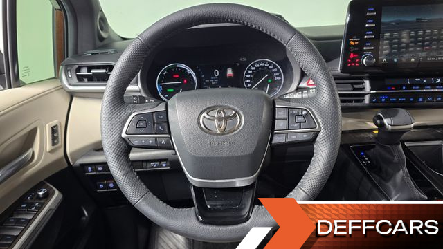 Toyota SIENNA 2.5 Hybrid 2WD купить на сайте DeffCars