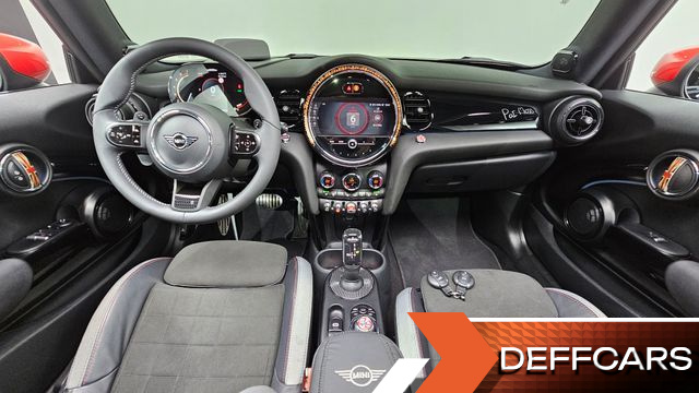 Mini COOPER JCW Pat Moss Edition 3rd купить на сайте DeffCars