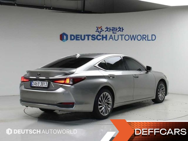 Lexus ES Executive купить на сайте DeffCars