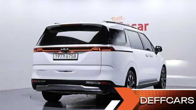 Kia CARNIVAL Gasoline 9-Seater Signature купить на сайте DeffCars