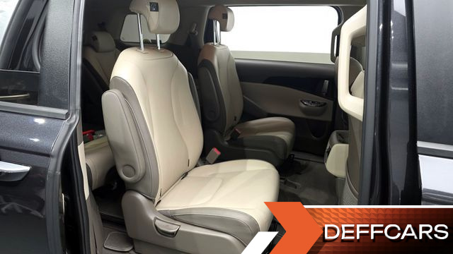 Kia CARNIVAL 9-Seater Prestige купить на сайте DeffCars