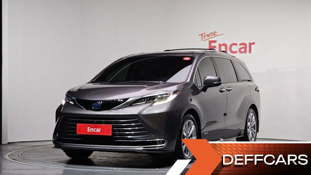 Toyota SIENNA 2.5 Hybrid 2WD купить на сайте DeffCars