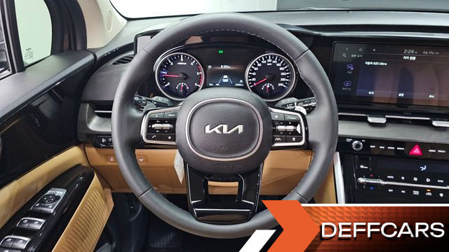 Kia CARNIVAL 9-Seater Noblesse купить на сайте DeffCars
