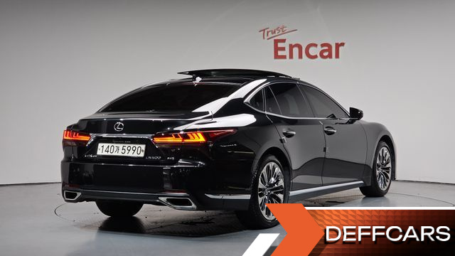 Lexus LS 3.5 Platinum AWD купить на сайте DeffCars