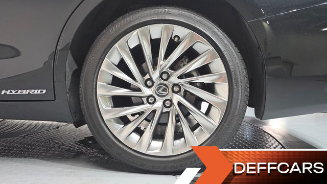 Lexus ES Executive купить на сайте DeffCars