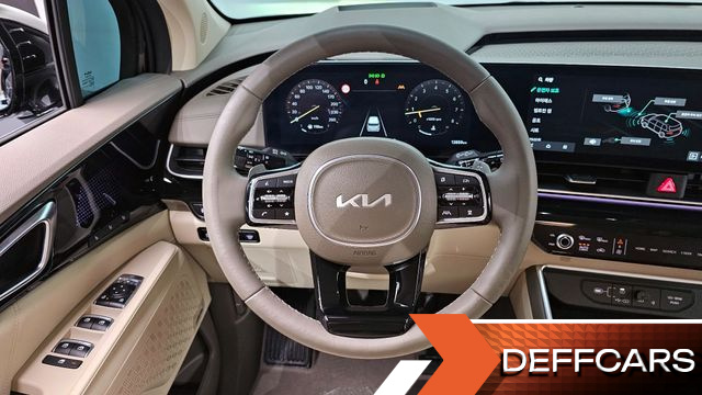 Kia CARNIVAL Gasoline 4-Seater Hi Limousine Signature купить на сайте DeffCars