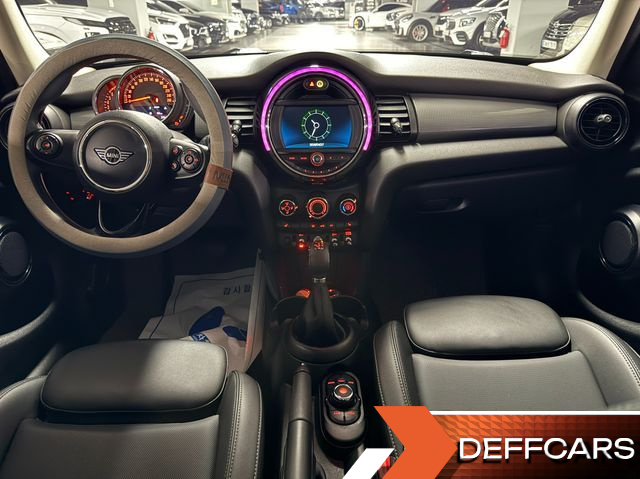 Mini COOPER 5Door Standard 3rd купить на сайте DeffCars