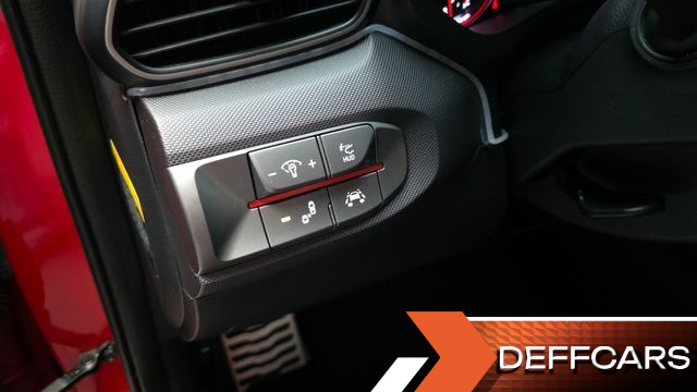 Hyundai VELOSTER 1.6 Turbo Sport Core купить на сайте DeffCars