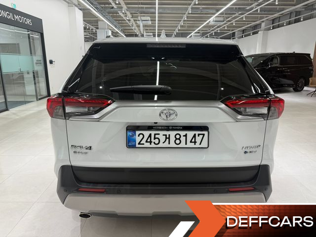 Toyota RAV4 2,5 4WD Hybrid LTD купить на сайте DeffCars