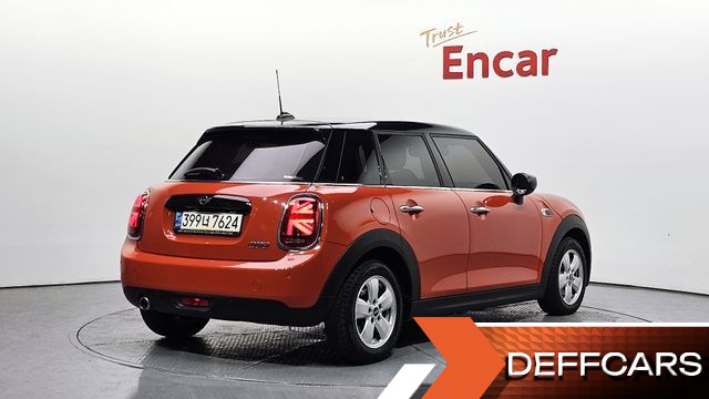 Mini COOPER 5Door Standard 3rd купить на сайте DeffCars