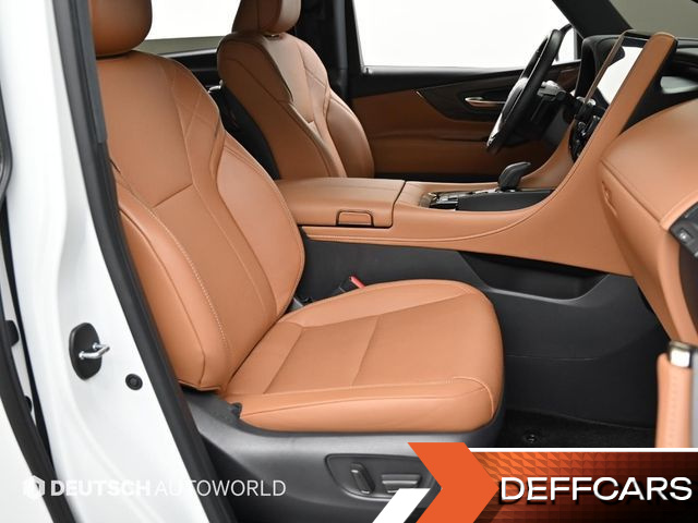 Toyota ALPHARD 2.5 HEV Executive AWD купить на сайте DeffCars
