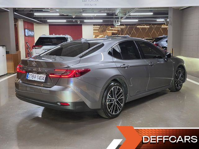 Toyota CAMRY 2.5 XLE Hybrid купить на сайте DeffCars