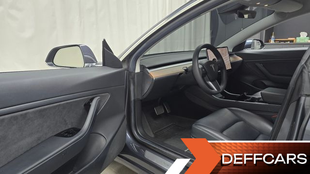 Tesla MODEL 3 Long Range AWD купить на сайте DeffCars