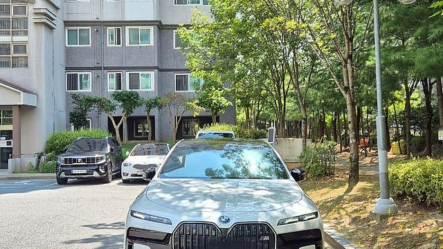BMW I7 xDrive 60 M sport купить на сайте DeffCars