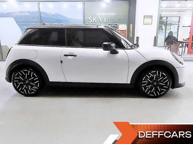 Mini COOPER Favoured купить на сайте DeffCars