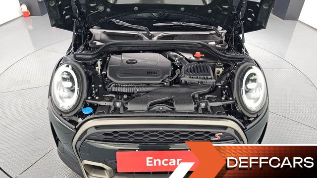 Mini COOPER 5Door Resolute Edition 3rd Gen купить на сайте DeffCars