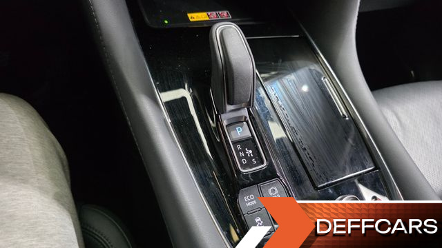 Toyota ALPHARD 2.5 HEV Executive AWD купить на сайте DeffCars